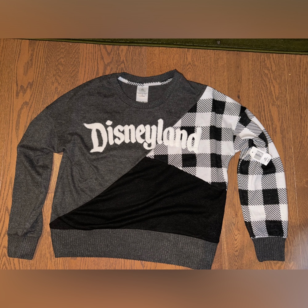 Disney crew neck